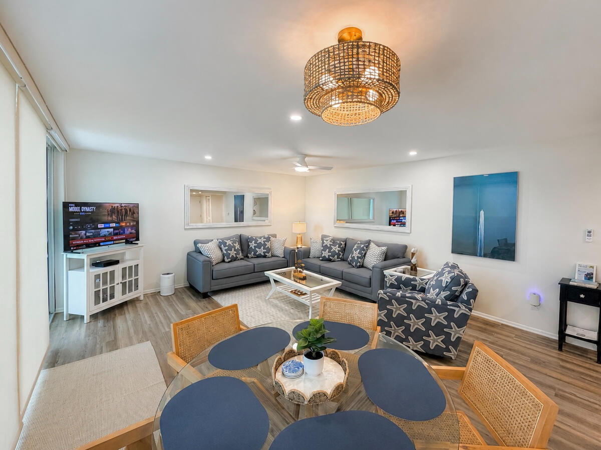 Unit 310: Living Room (2)